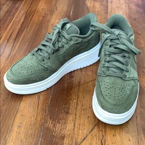 Air Jordan’s 1 RE Low LIFTD